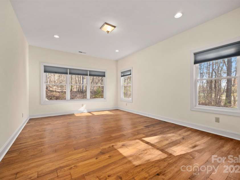 240 Persimmon Hill Drive, Columbus, NC 28722.  MLS# CAR4232321, YatesRealty ID 3087. 