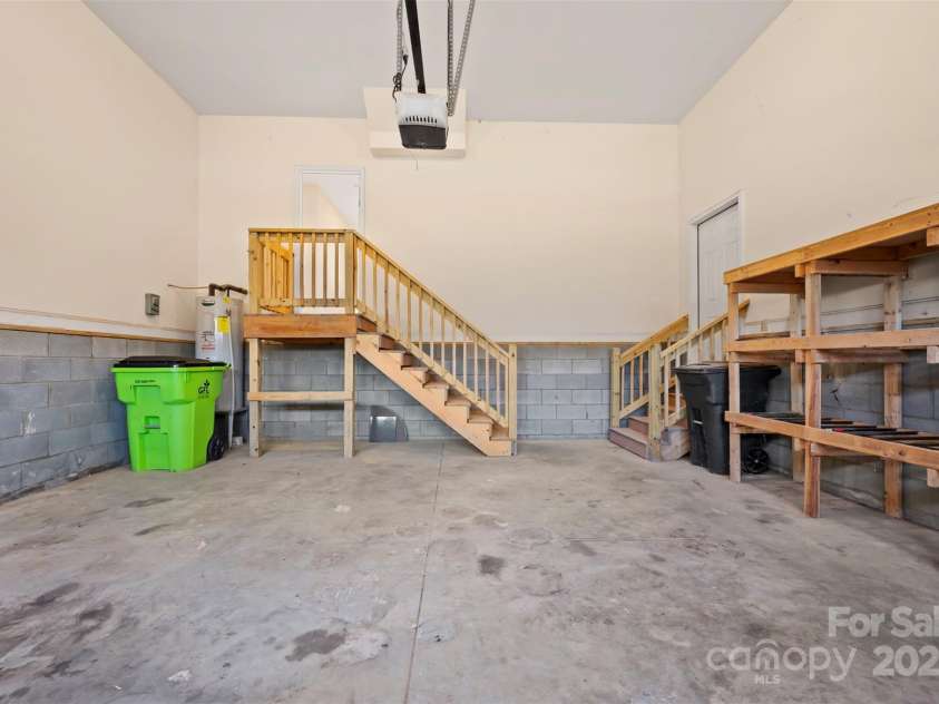 240 Persimmon Hill Drive, Columbus, NC 28722.  MLS# CAR4232321, YatesRealty ID 3087. 