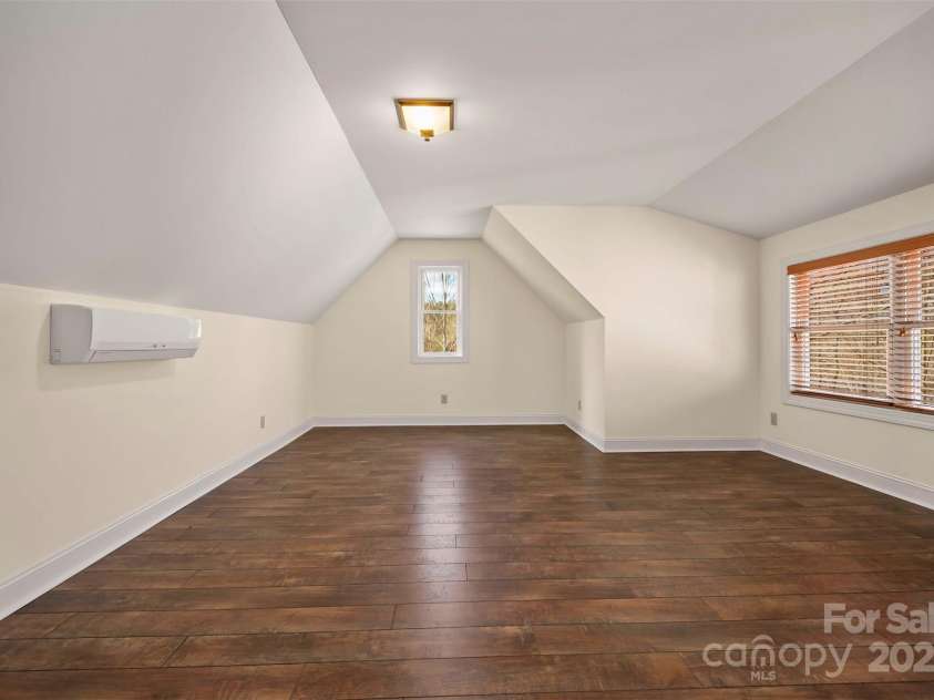 240 Persimmon Hill Drive, Columbus, NC 28722.  MLS# CAR4232321, YatesRealty ID 3087. 