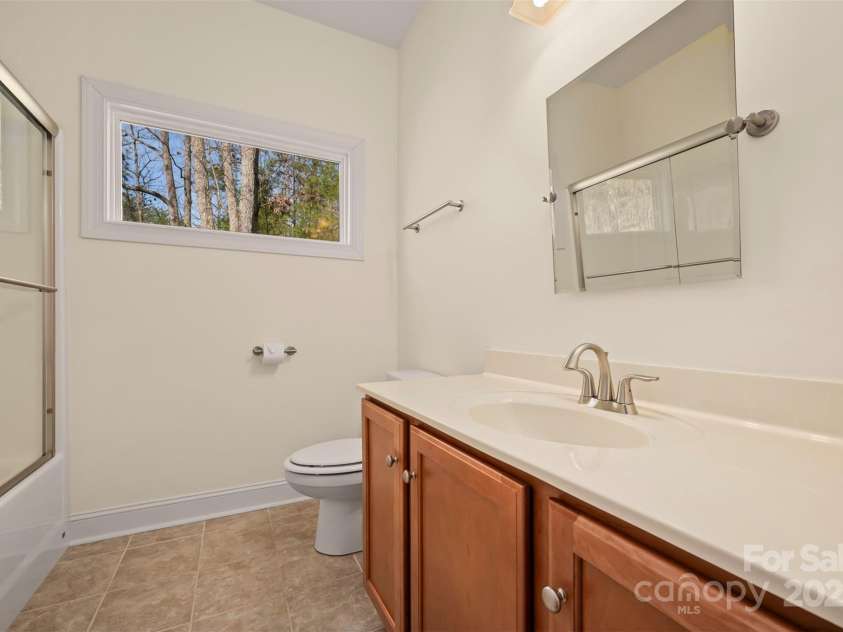 240 Persimmon Hill Drive, Columbus, NC 28722.  MLS# CAR4232321, YatesRealty ID 3087. 