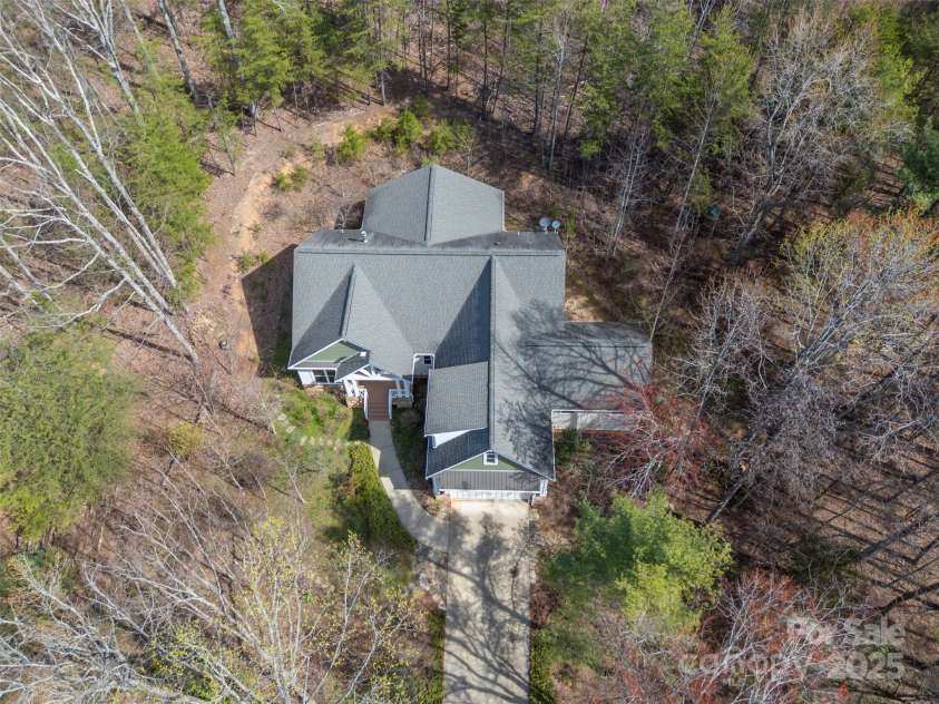 240 Persimmon Hill Drive, Columbus, NC 28722.  MLS# CAR4232321, YatesRealty ID 3087. 