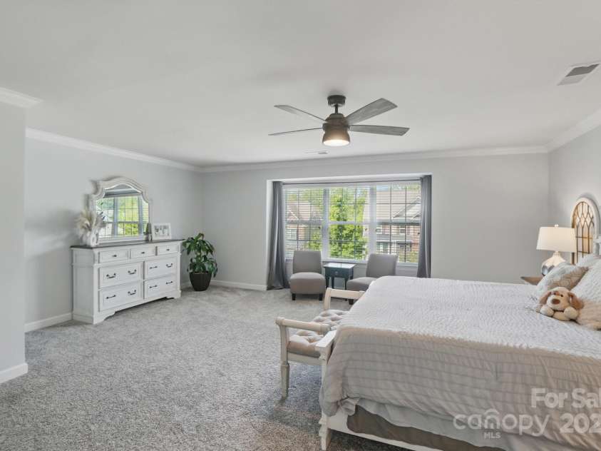 16831 Alydar Commons Lane, Charlotte, NC 28278.  MLS# CAR4256339, YatesRealty ID 30870. 