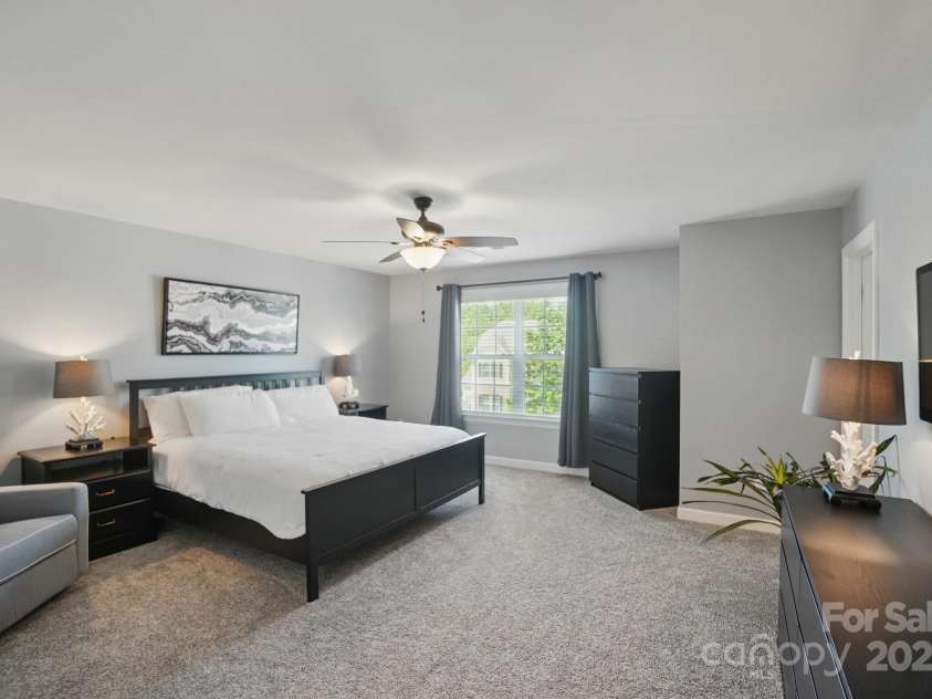 16831 Alydar Commons Lane, Charlotte, NC 28278.  MLS# CAR4256339, YatesRealty ID 30870. Second Primary Bedroom
