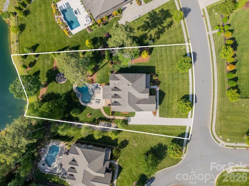 701 Copper Tree Lane, Waxhaw, NC 28173.  MLS# CAR4378056, YatesRealty ID 30870. .93 acre homesite with pond and fountain views