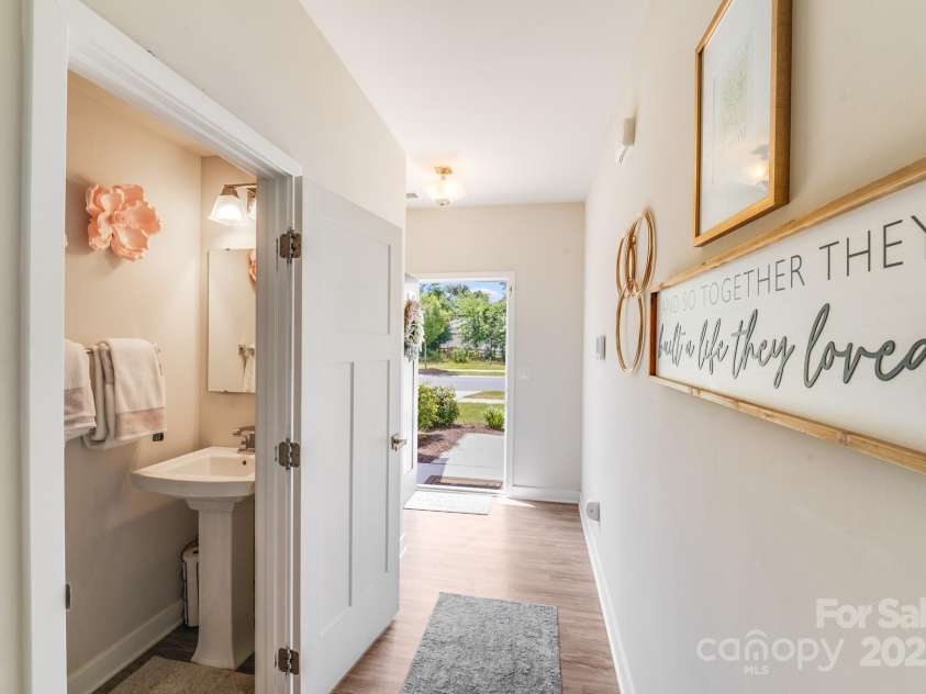 10412 Dalton Woods Court, Huntersville, NC 28078.  MLS# CAR4274231, YatesRealty ID 30871. Conveniently located half bath