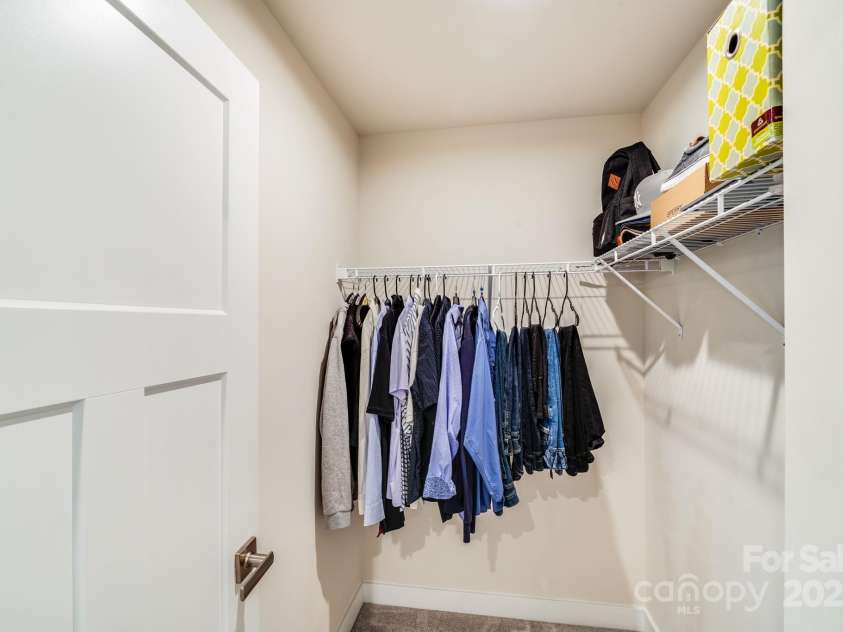 10412 Dalton Woods Court, Huntersville, NC 28078.  MLS# CAR4274231, YatesRealty ID 30871. Primary bedroom has dual walk in closets