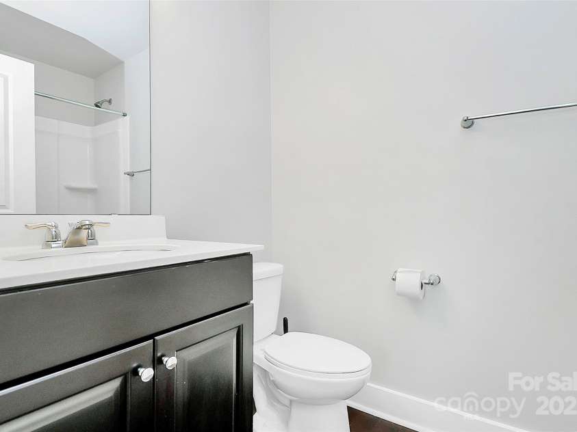 2726 Tranquil Oak Place, Charlotte, NC 28206.  MLS# CAR4274512, YatesRealty ID 30872. 