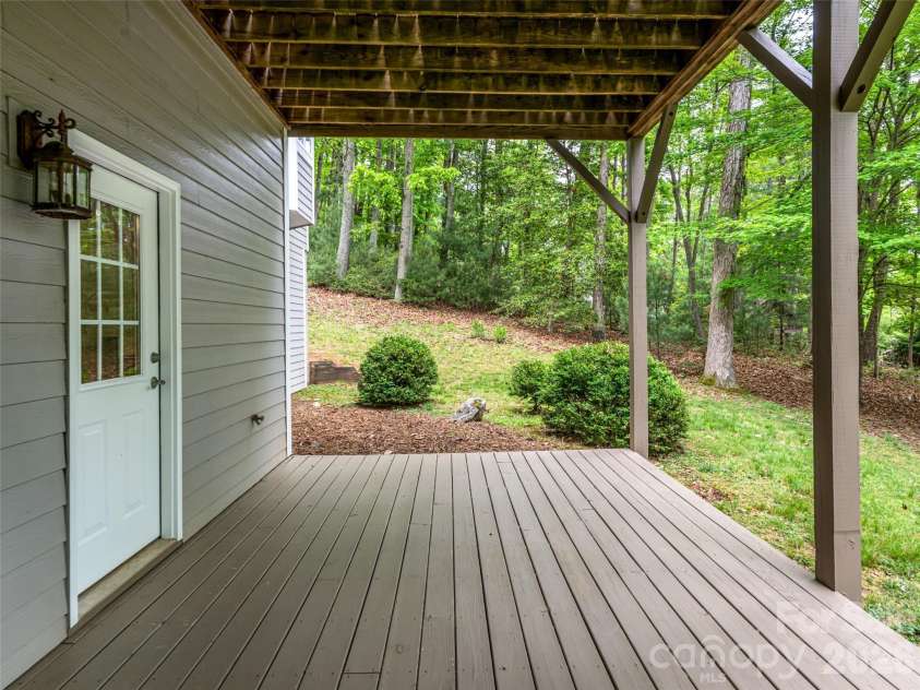 307 Braeside Court, Asheville, NC 28803.  MLS# CAR4379518, YatesRealty ID 30872. 
