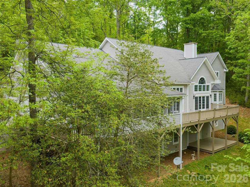 307 Braeside Court, Asheville, NC 28803.  MLS# CAR4379518, YatesRealty ID 30872. 