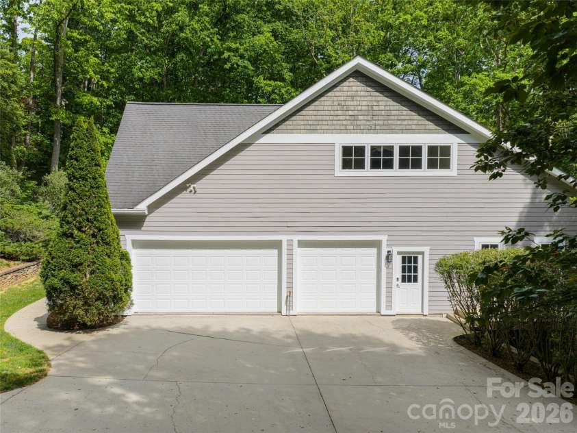 307 Braeside Court, Asheville, NC 28803.  MLS# CAR4379518, YatesRealty ID 30872. 
