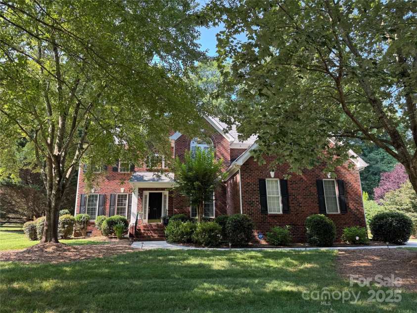 155 Huntfield Way, Mooresville, NC 28117.  MLS# CAR4277313, YatesRealty ID 30873. 