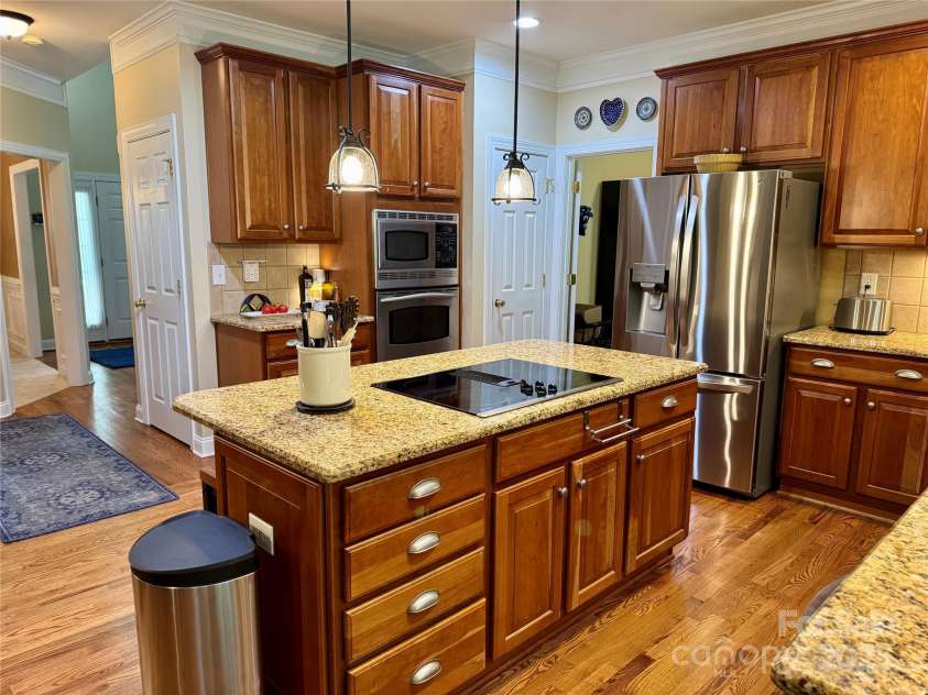 155 Huntfield Way, Mooresville, NC 28117.  MLS# CAR4277313, YatesRealty ID 30873. 