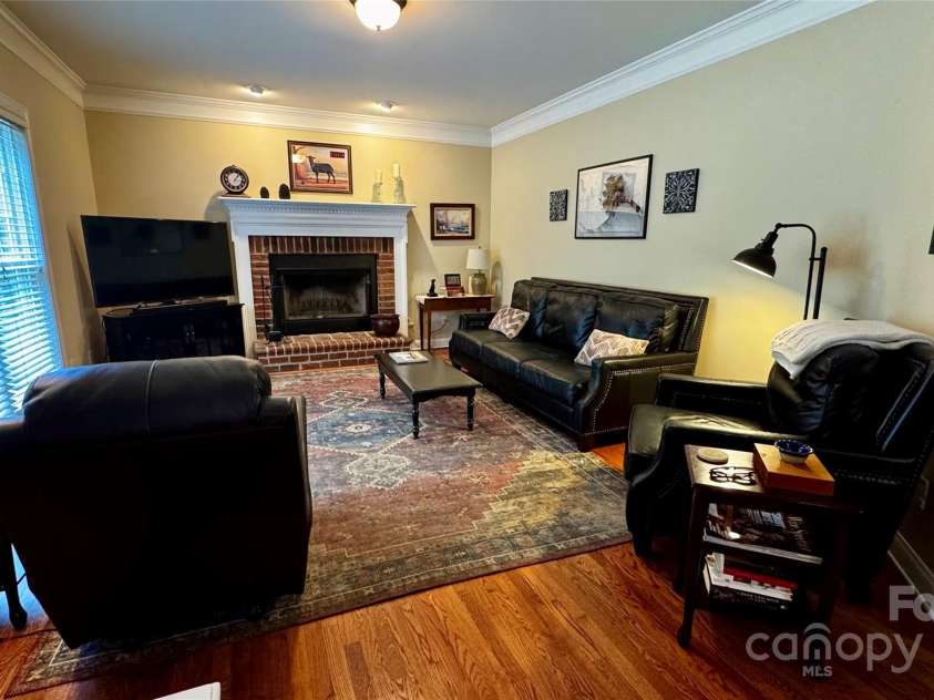 155 Huntfield Way, Mooresville, NC 28117.  MLS# CAR4277313, YatesRealty ID 30873. 