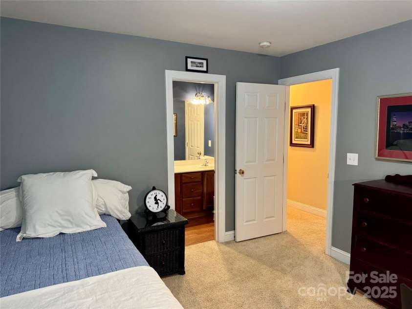 155 Huntfield Way, Mooresville, NC 28117.  MLS# CAR4277313, YatesRealty ID 30873. 