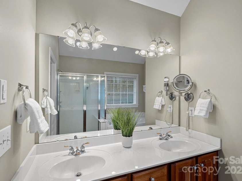 155 Huntfield Way, Mooresville, NC 28117.  MLS# CAR4332750, YatesRealty ID 30873. 