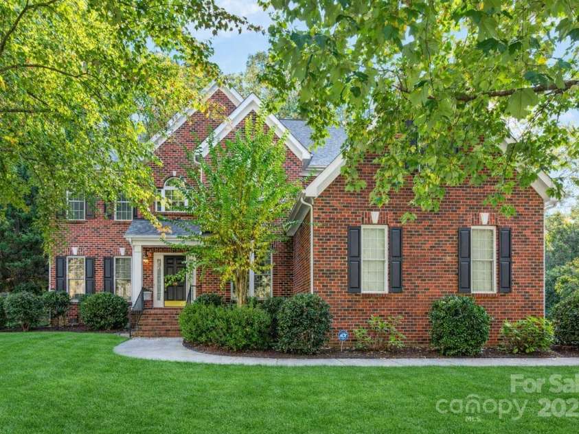 155 Huntfield Way, Mooresville, NC 28117.  MLS# CAR4332750, YatesRealty ID 30873. Welcome to 155 Huntfield Way