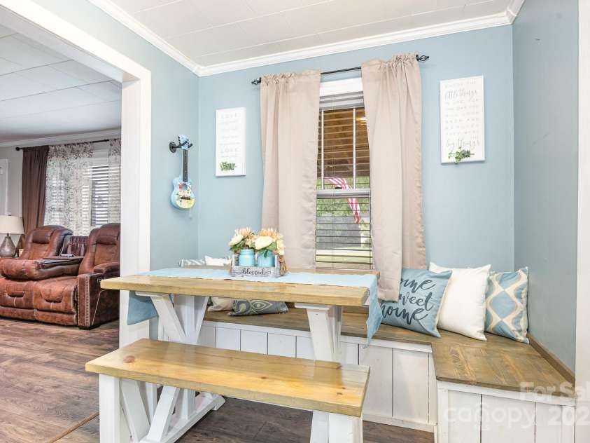 951 Helmstetler Road, Lexington, NC 27295.  MLS# CAR4276742, YatesRealty ID 30876. Dining Nook