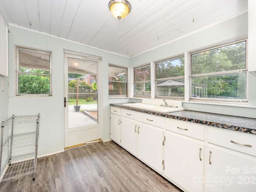 951 Helmstetler Road, Lexington, NC 27295.  MLS# CAR4276742, YatesRealty ID 30876. Mudroom 