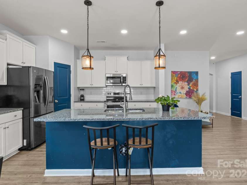 822 Lakehill Road, Charlotte, NC 28214.  MLS# CAR4285225, YatesRealty ID 30877. 