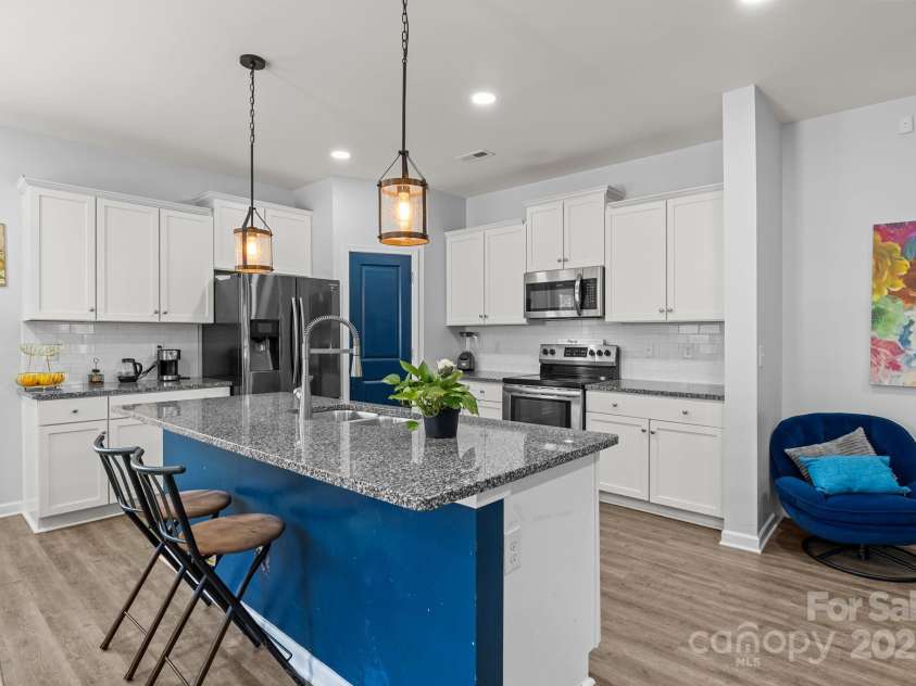 822 Lakehill Road, Charlotte, NC 28214.  MLS# CAR4285225, YatesRealty ID 30877. KITCHEN OF MAIN HOUSE