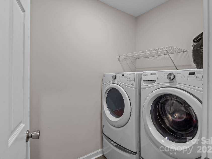 822 Lakehill Road, Charlotte, NC 28214.  MLS# CAR4285225, YatesRealty ID 30877. LAUNDRY IN EXTRA DWELLING