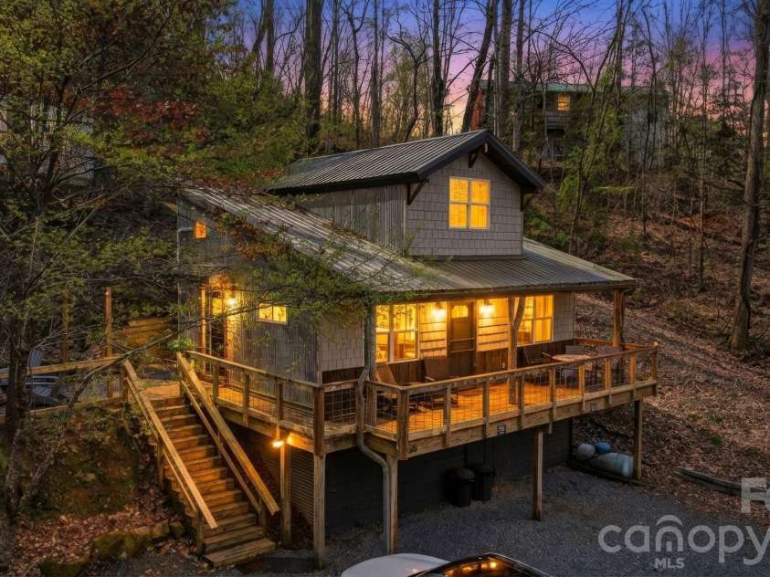 26/30 Yodelers Hollow, Bryson City, NC 28713.  MLS# CAR4378461, YatesRealty ID 30878. 
