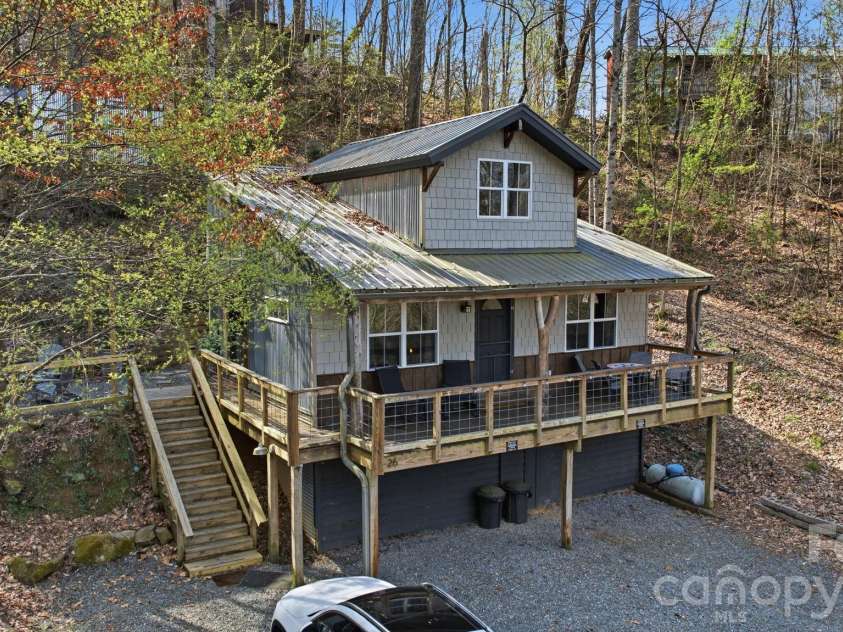 26/30 Yodelers Hollow, Bryson City, NC 28713.  MLS# CAR4378461, YatesRealty ID 30878. 