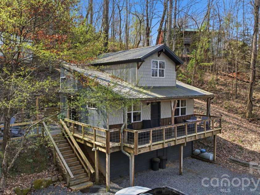 26/30 Yodelers Hollow, Bryson City, NC 28713.  MLS# CAR4378461, YatesRealty ID 30878. 