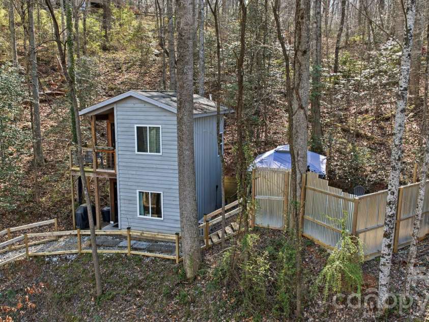 26/30 Yodelers Hollow, Bryson City, NC 28713.  MLS# CAR4378461, YatesRealty ID 30878. 