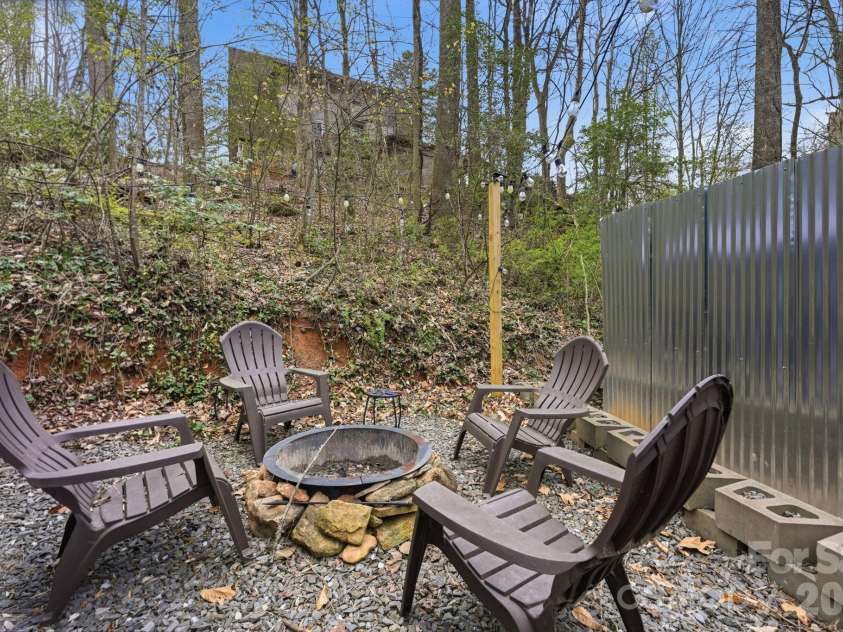 26/30 Yodelers Hollow, Bryson City, NC 28713.  MLS# CAR4378461, YatesRealty ID 30878. 