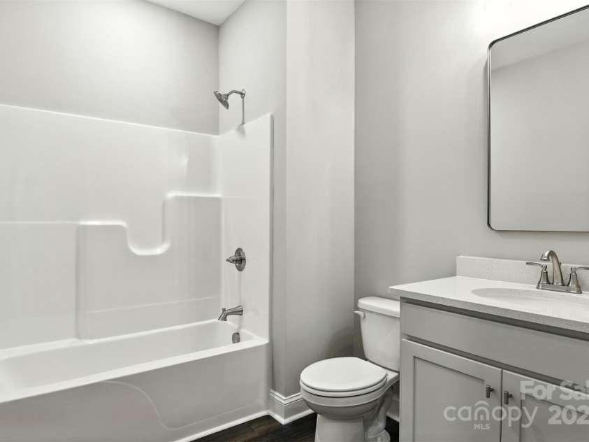 60 Westwinds Drive, Hickory, NC 28601.  MLS# CAR4286081, YatesRealty ID 30878. Bathroom 2