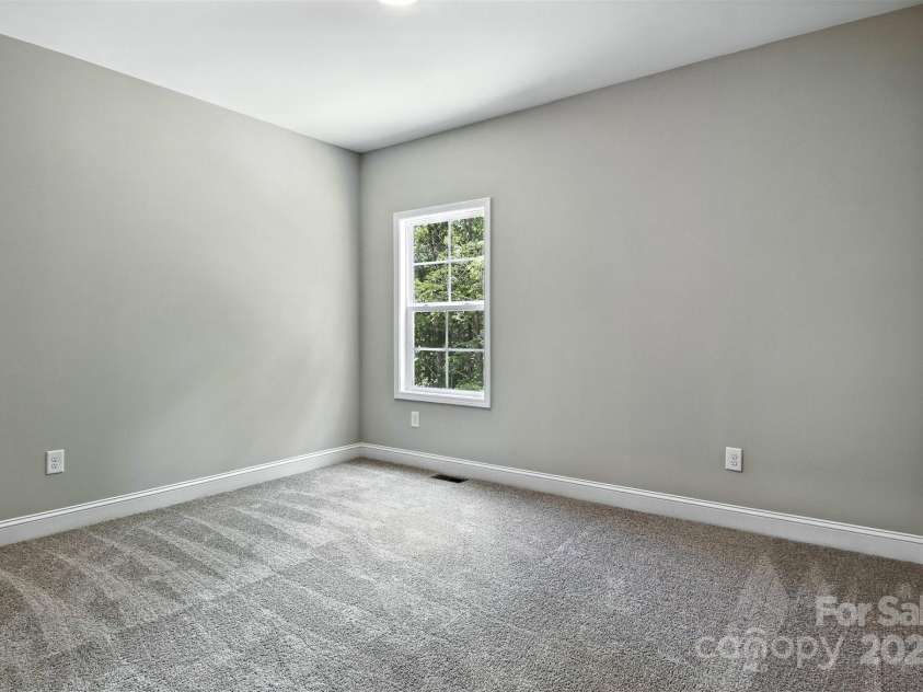 60 Westwinds Drive, Hickory, NC 28601.  MLS# CAR4286081, YatesRealty ID 30878. Bedroom 3