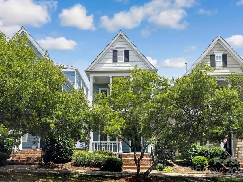 713 8th Street, Charlotte, NC 28202.  MLS# CAR4286060, YatesRealty ID 30879. 