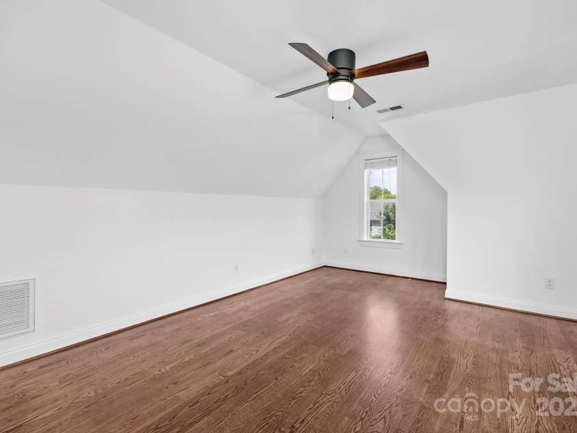 713 8th Street, Charlotte, NC 28202.  MLS# CAR4286060, YatesRealty ID 30879. 