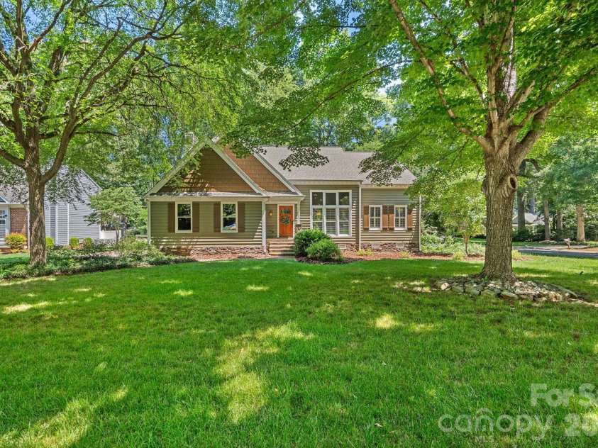 9037 Willow Trace Court, Huntersville, NC 28078.  MLS# CAR4387697, YatesRealty ID 30879. 