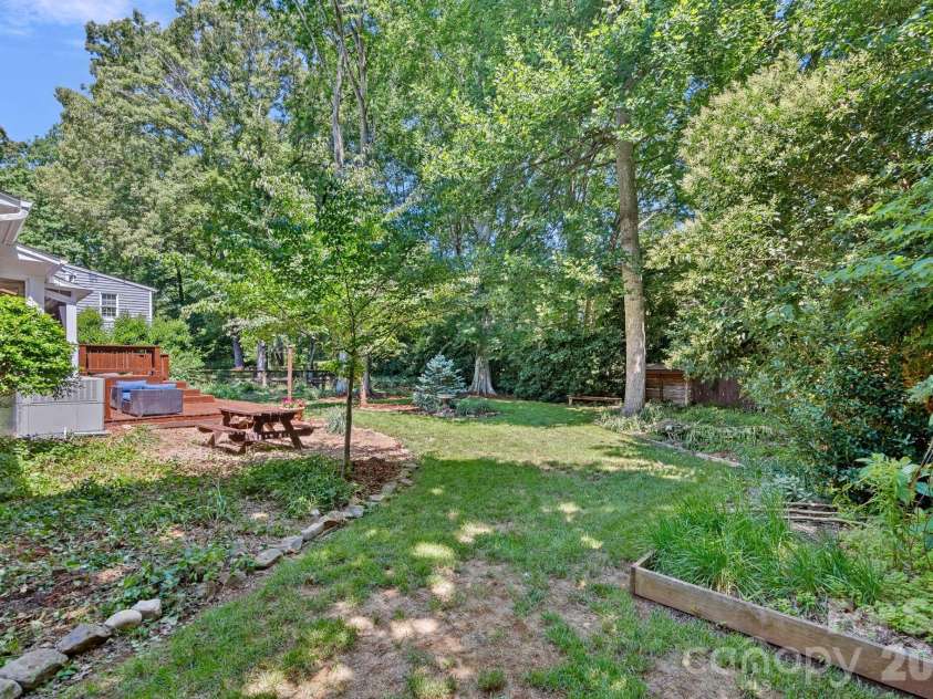 9037 Willow Trace Court, Huntersville, NC 28078.  MLS# CAR4387697, YatesRealty ID 30879. 