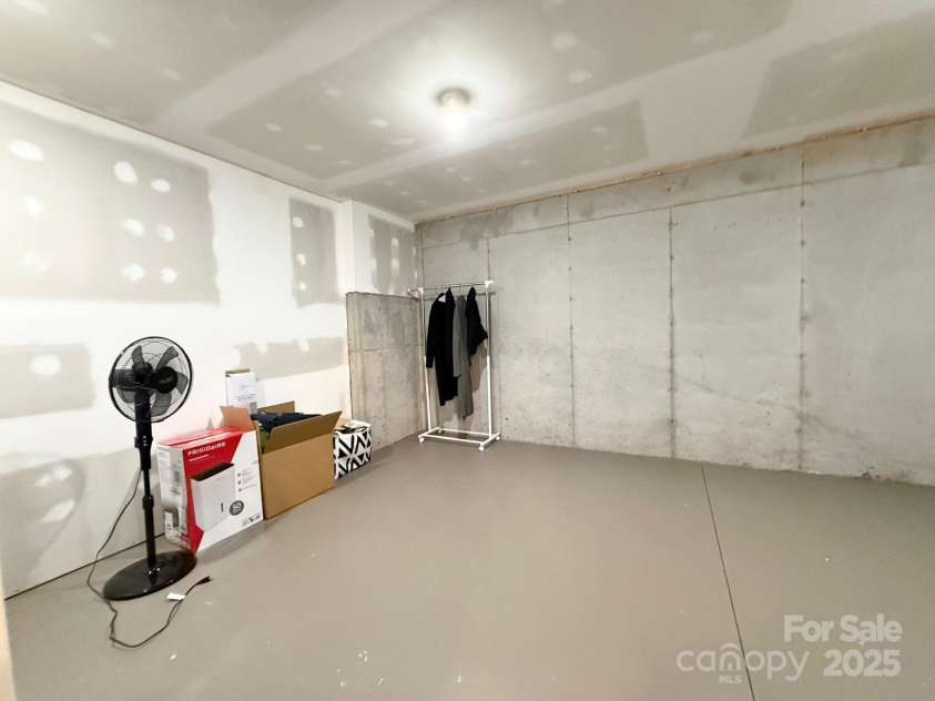 12508 Asbury Chapel Road, Huntersville, NC 28078.  MLS# CAR4228121, YatesRealty ID 3088. Extra Space