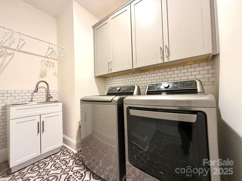 12508 Asbury Chapel Road, Huntersville, NC 28078.  MLS# CAR4228121, YatesRealty ID 3088. Laundry Room