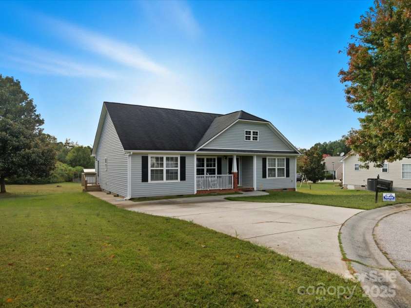 2098 Mallard Creek Drive, Rock Hill, SC 29732.  MLS# CAR4324561, YatesRealty ID 3088. Side Side View