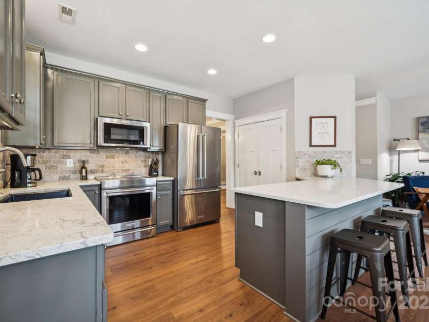 13812 Connell Green Drive, Charlotte, NC 28213.  MLS# CAR4287661, YatesRealty ID 30880. 