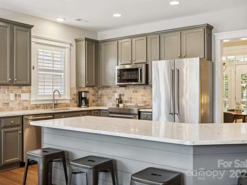 13812 Connell Green Drive, Charlotte, NC 28213.  MLS# CAR4287661, YatesRealty ID 30880. 