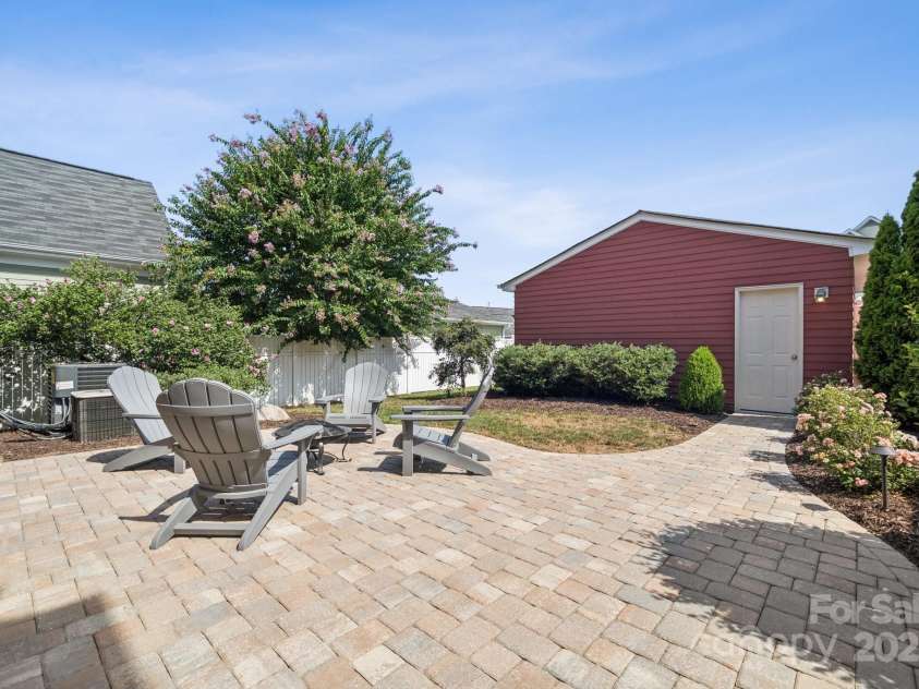 13812 Connell Green Drive, Charlotte, NC 28213.  MLS# CAR4287661, YatesRealty ID 30880. 