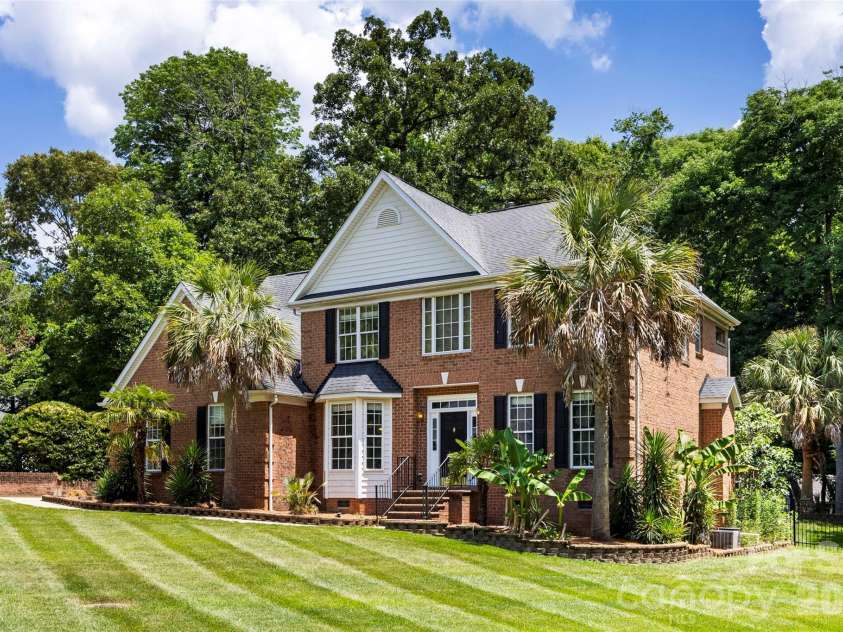 6520 Hollow Oak Drive, Mint Hill, NC 28227.  MLS# CAR4374916, YatesRealty ID 30880. 