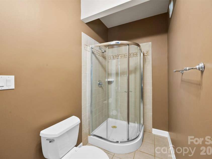 6520 Hollow Oak Drive, Mint Hill, NC 28227.  MLS# CAR4374916, YatesRealty ID 30880. 