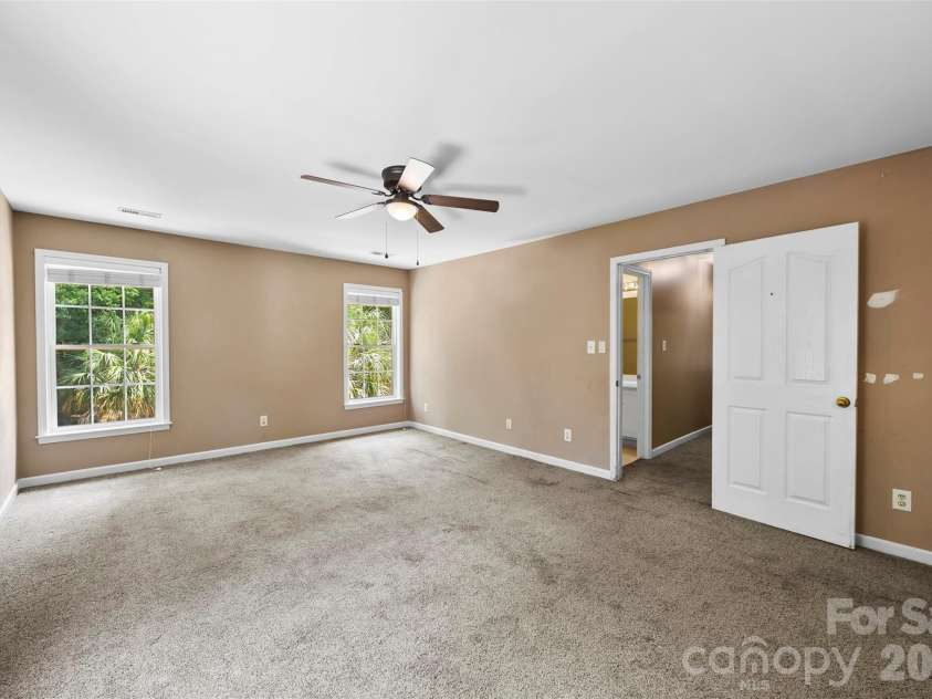 6520 Hollow Oak Drive, Mint Hill, NC 28227.  MLS# CAR4374916, YatesRealty ID 30880. 