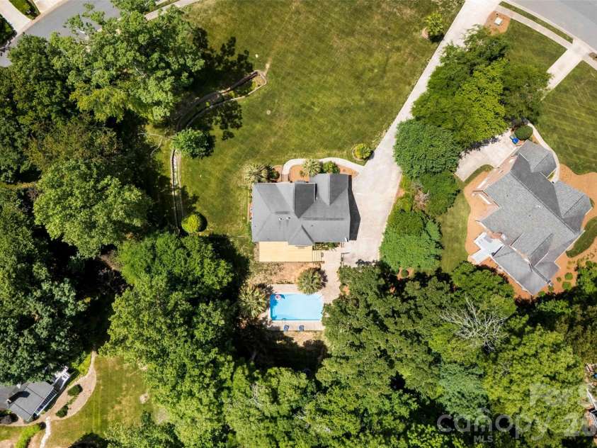 6520 Hollow Oak Drive, Mint Hill, NC 28227.  MLS# CAR4374916, YatesRealty ID 30880. 