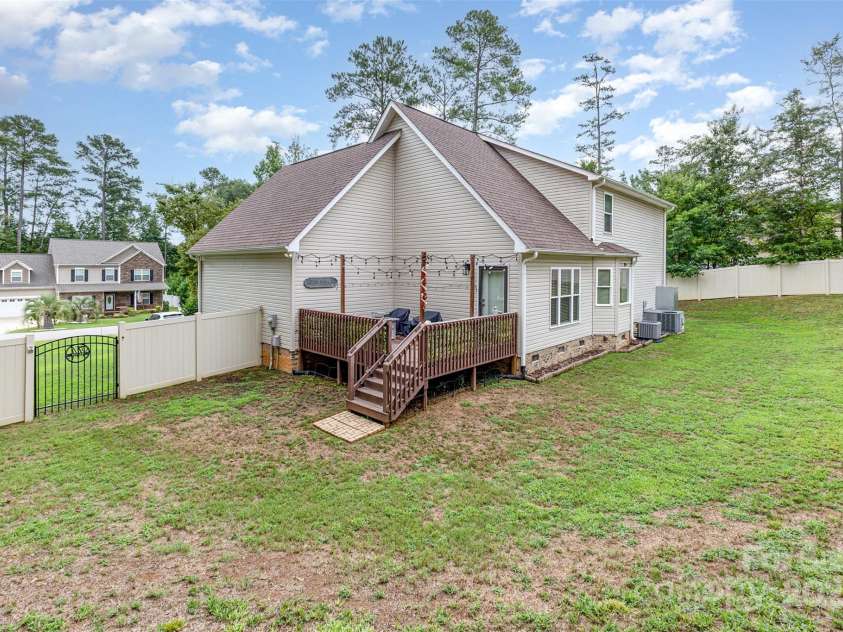 1785 Shamrock Avenue, Lancaster, SC 29720.  MLS# CAR4288536, YatesRealty ID 30881. 