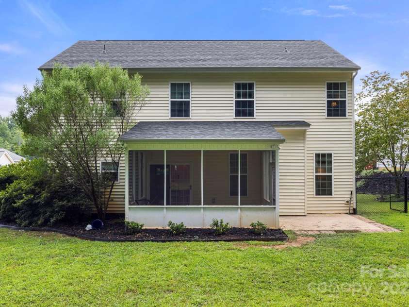 395 Lone Tree Lane, Clover, SC 29710.  MLS# CAR4288295, YatesRealty ID 30882. Back Yard