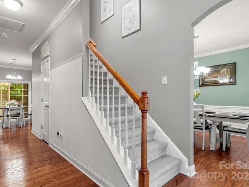395 Lone Tree Lane, Clover, SC 29710.  MLS# CAR4288295, YatesRealty ID 30882. Foyer