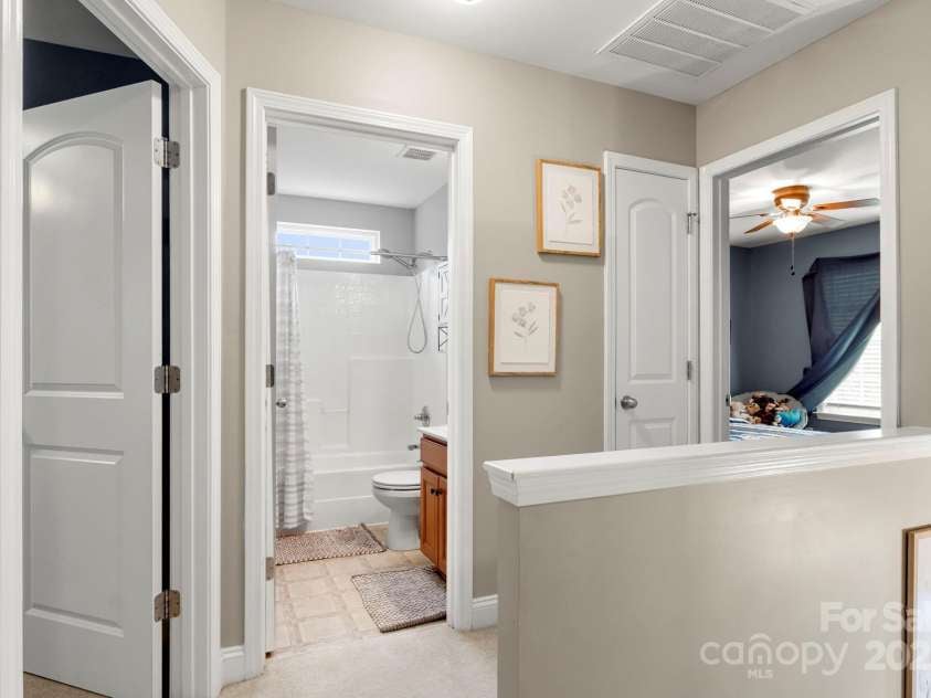 395 Lone Tree Lane, Clover, SC 29710.  MLS# CAR4288295, YatesRealty ID 30882. Upstairs Landing